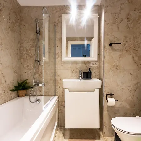 Apartament Urban Haven Retreat 1020