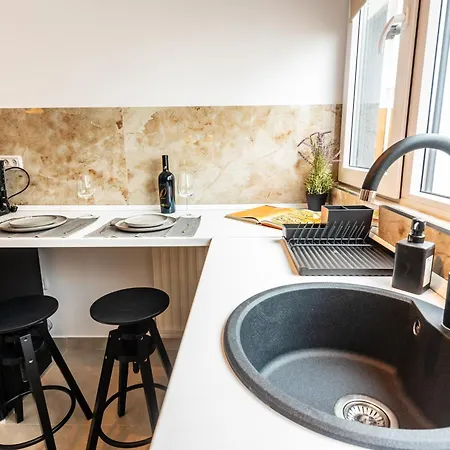 Apartment Urban Haven Retreat 1020